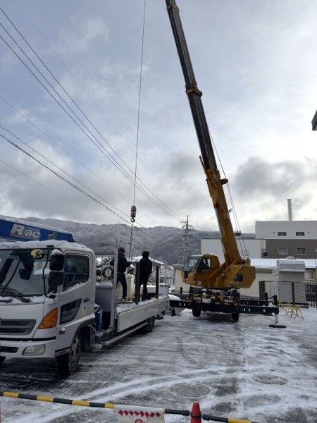 【諏訪市】機器搬入作業および運搬