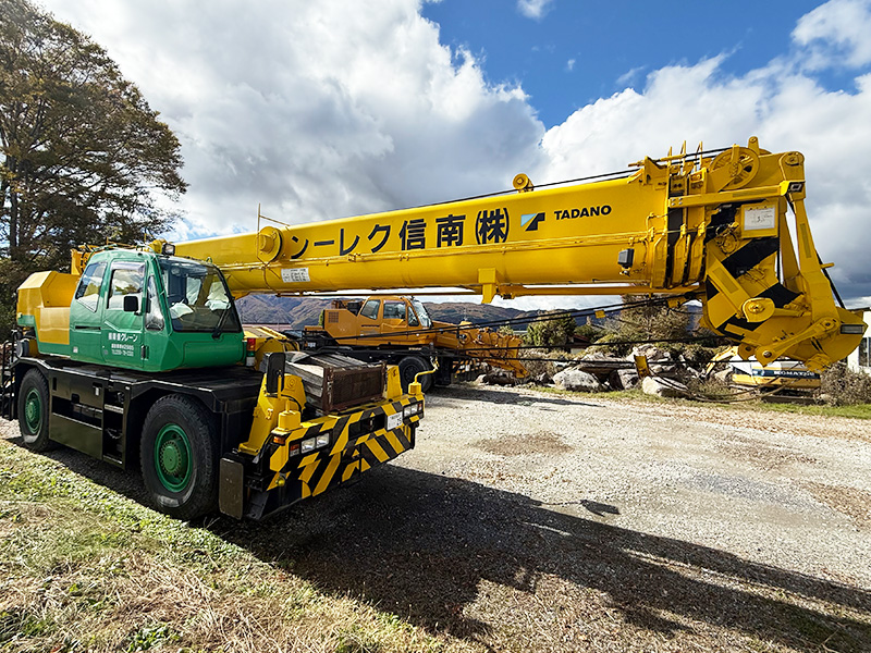 25トン ラフテレーンクレーン（加藤）