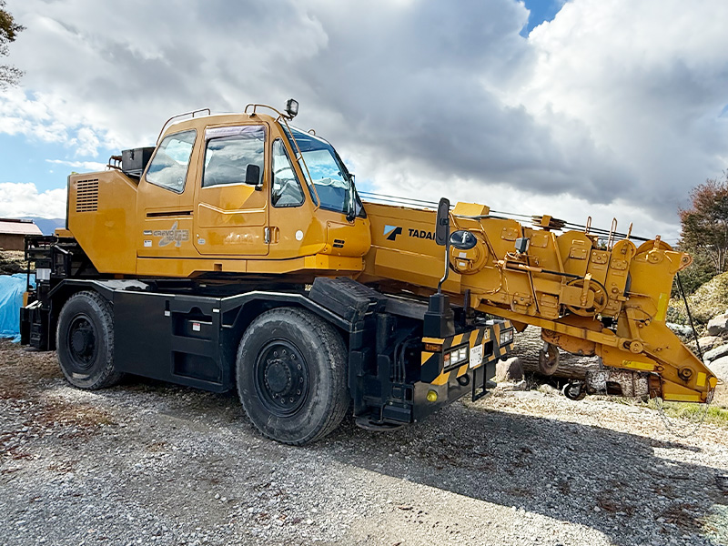 16トン ラフテレーンクレーン